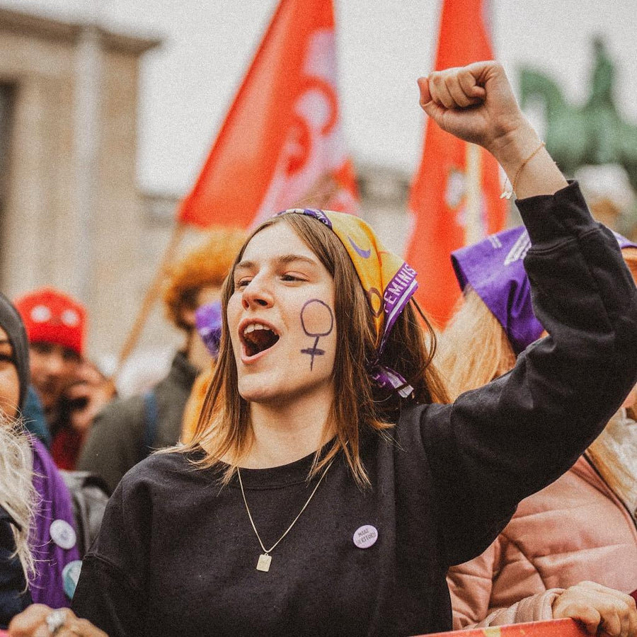 Bandana geel 🟡 A woman's place is in the revolution ✊🏽🐯